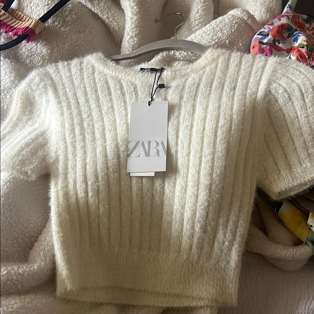 Zara Cream Ribbed Crew Neck Sweater